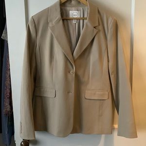 Ladies size 14 tan blazer. Dress up or dress down. Never worn. Closet clean out